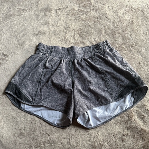 lululemon athletica Pants - Lululemon Hotty Hot High Rise Lined Short 2.5” Size 6